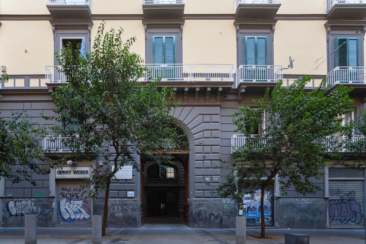 Bed and Breakfast Skyhouse Duomo à Naples Extérieur photo