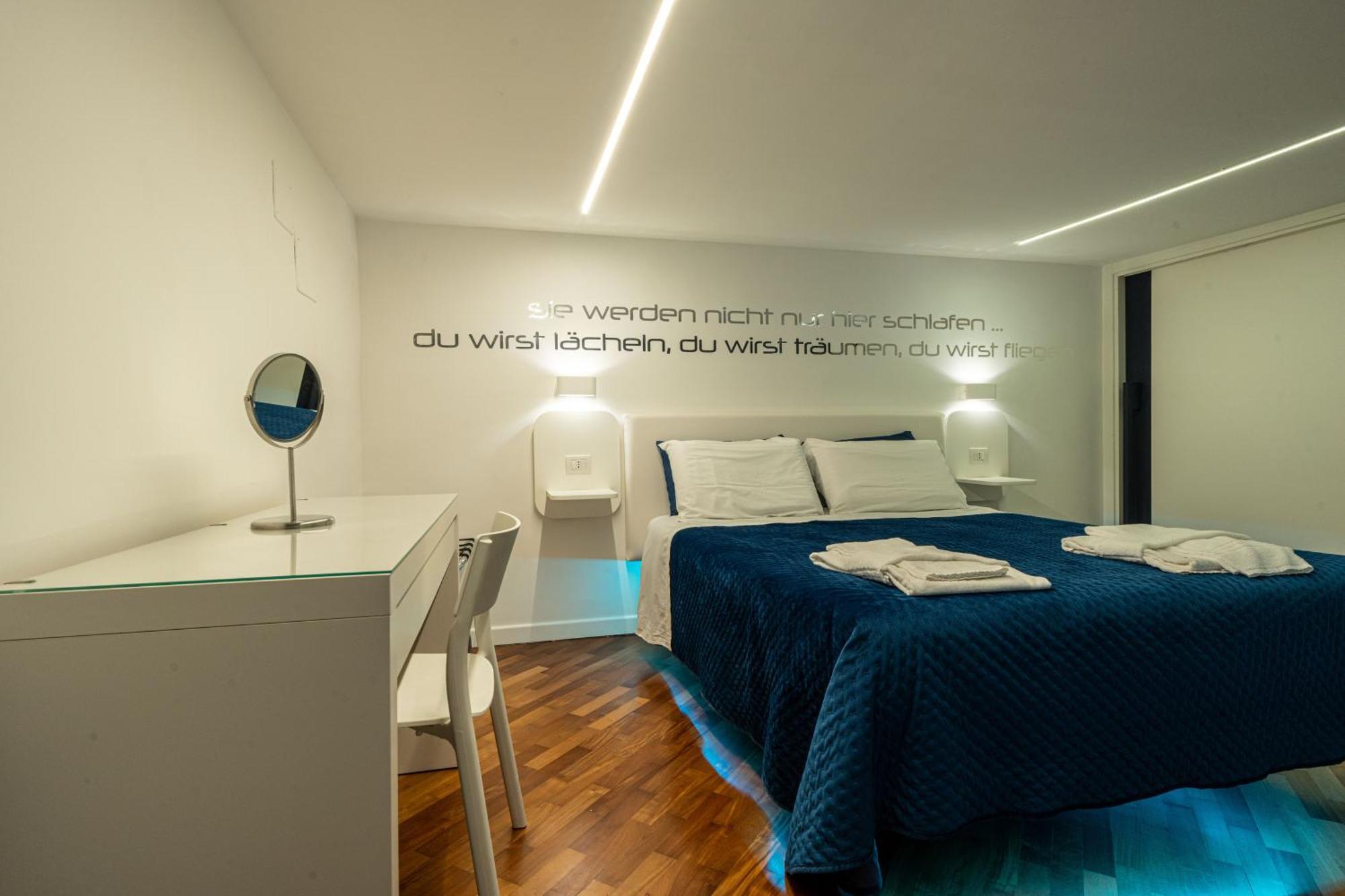 Bed and Breakfast Skyhouse Duomo à Naples Extérieur photo