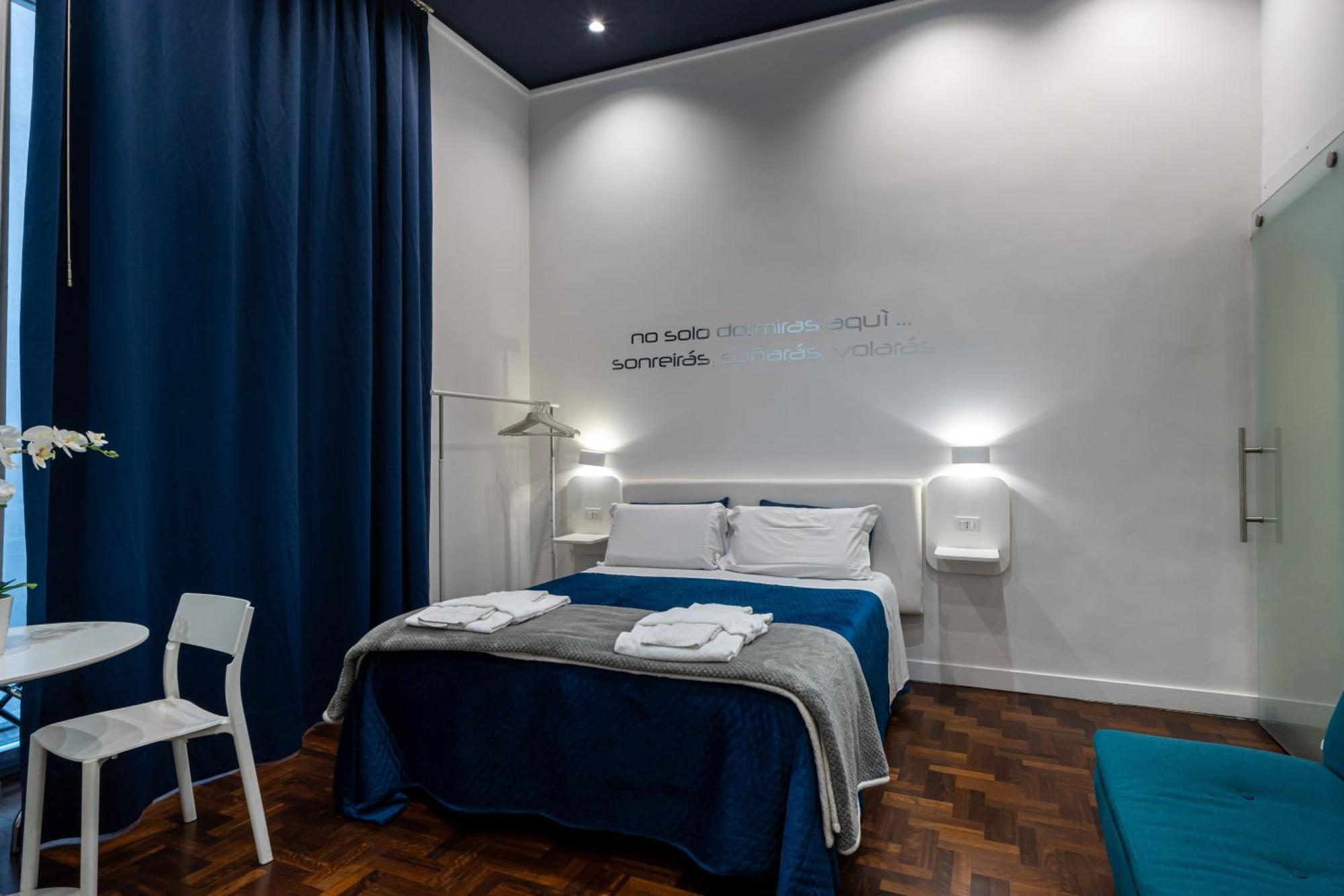 Bed and Breakfast Skyhouse Duomo à Naples Extérieur photo
