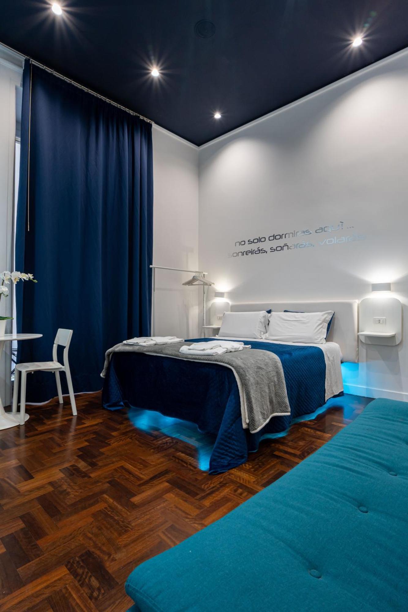 Bed and Breakfast Skyhouse Duomo à Naples Extérieur photo