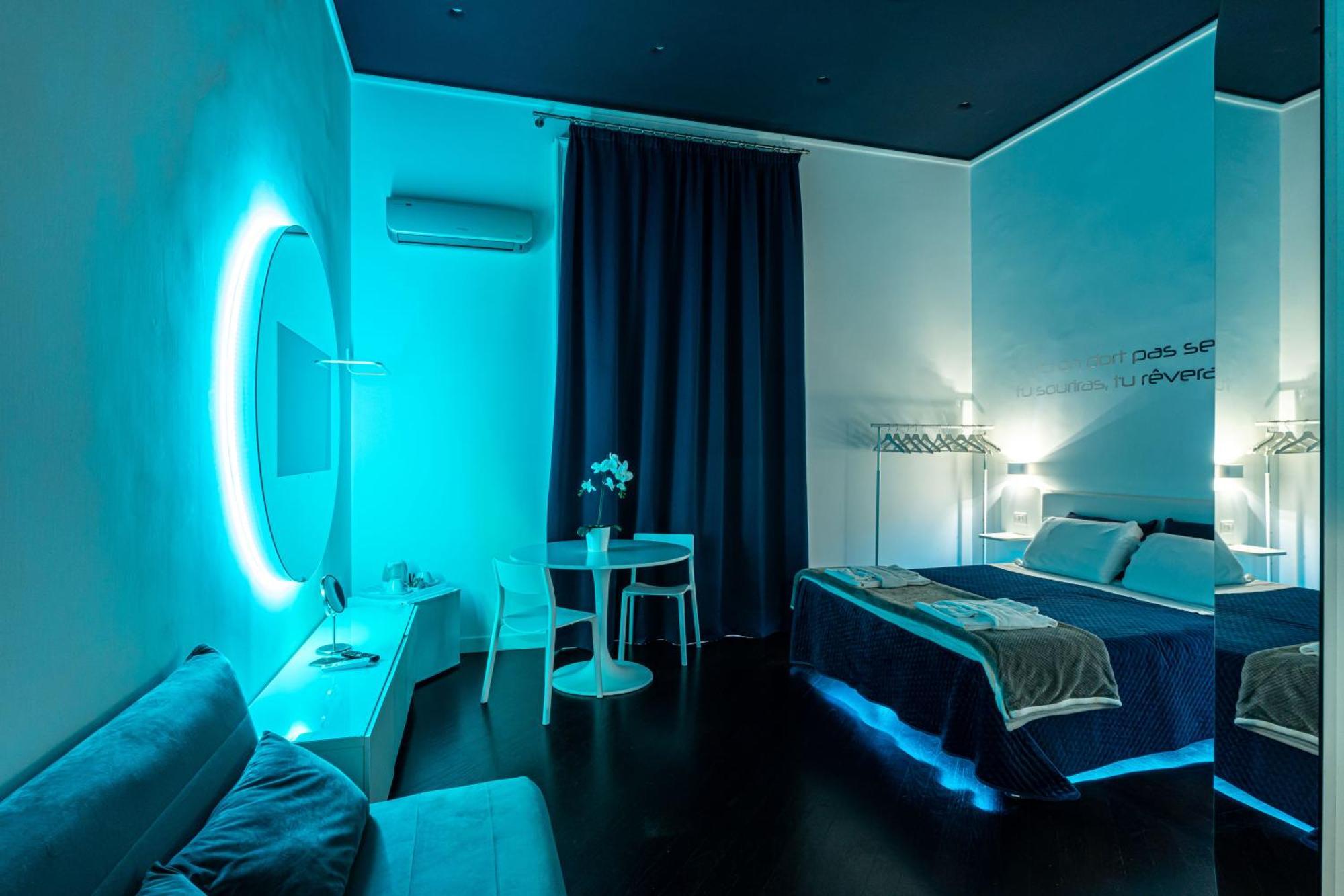 Bed and Breakfast Skyhouse Duomo à Naples Extérieur photo
